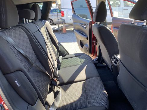 Used 2021 Nissan Rogue Sport SV image 22