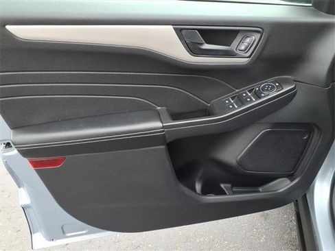 Used 2022 Ford Escape SE w/ Convenience Package image 11