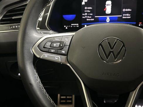 Certified 2023 Volkswagen Tiguan SE R-Line image 29