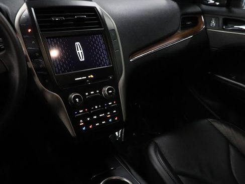 Used 2017 Lincoln MKC Reserve image 30