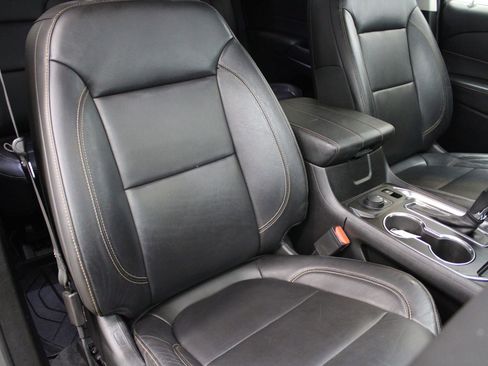 Used 2020 Chevrolet Traverse RS w/ LPO, Floor Liner Package FWD image 27