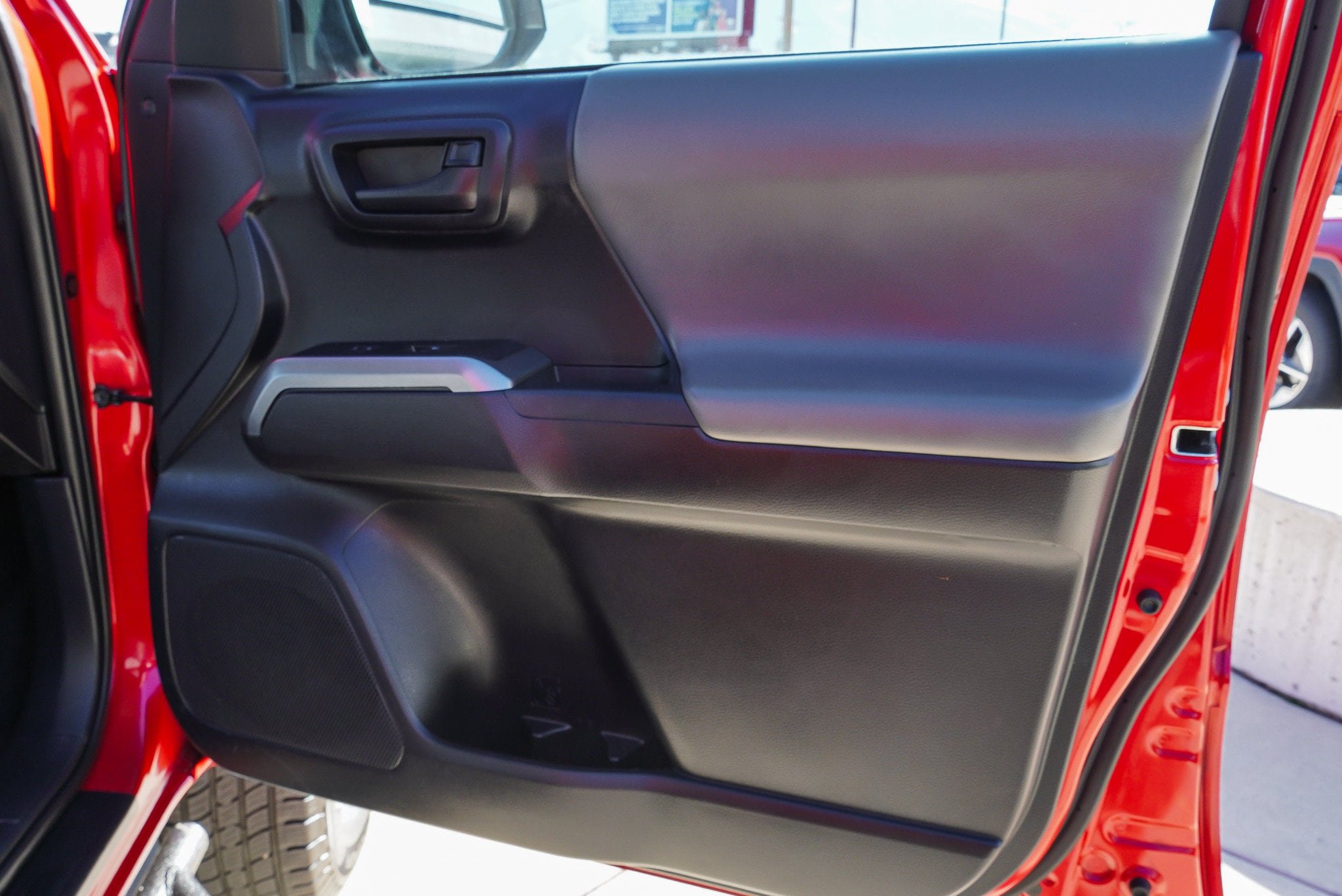 Used 2019 Toyota Tacoma SR5 AWD/4WD image 29