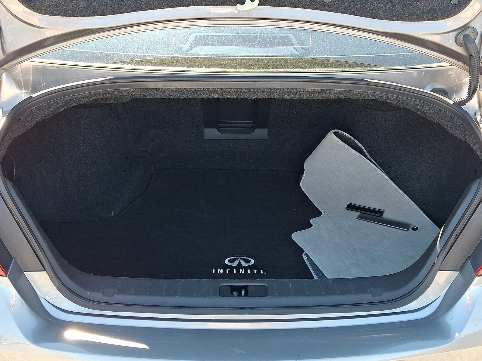 Used 2012 INFINITI M37 x w/ Deluxe Touring Pkg AWD/4WD image 29