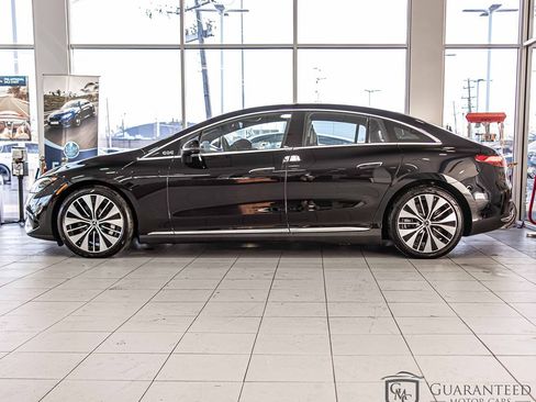 Used 2024 Mercedes-Benz EQE 350+ 4MATIC Sedan w/ Driver Assistance Package image 7