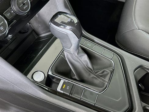 Used 2024 Volkswagen Taos SE image 24