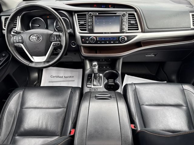 Used 2018 Toyota Highlander XLE w/ Protection Package #3 AWD/4WD image 23