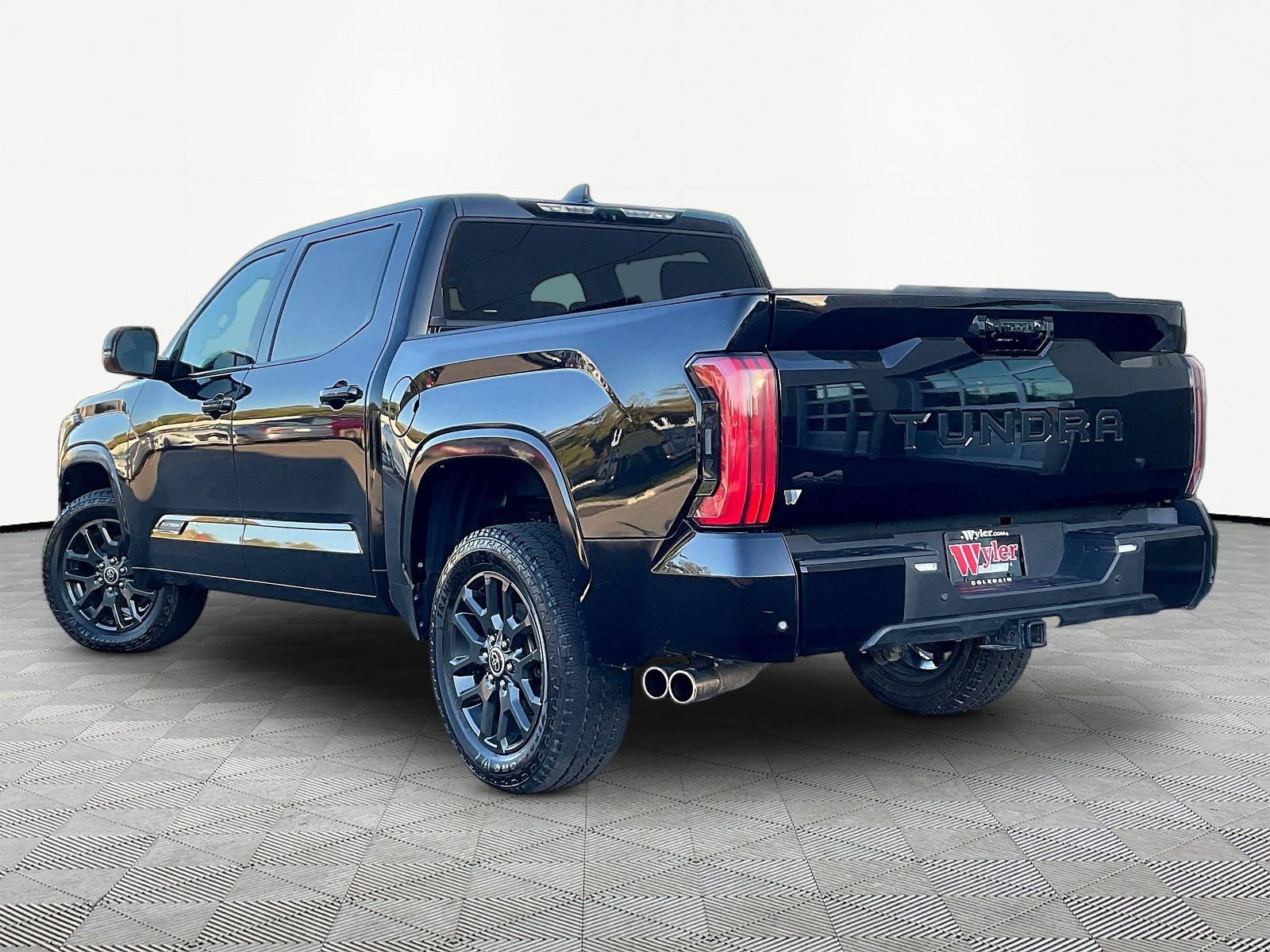 Used 2023 Toyota Tundra Platinum AWD/4WD image 4