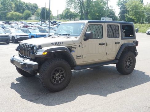 Used 2022 Jeep Wrangler Unlimited Sport AWD/4WD image 2