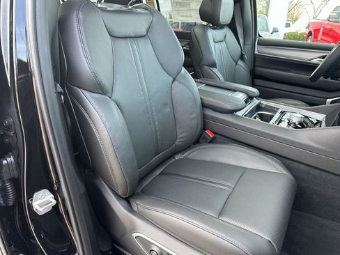 New 2026 Jeep Grand Wagoneer L 4WD w/ Premium Group I image 63