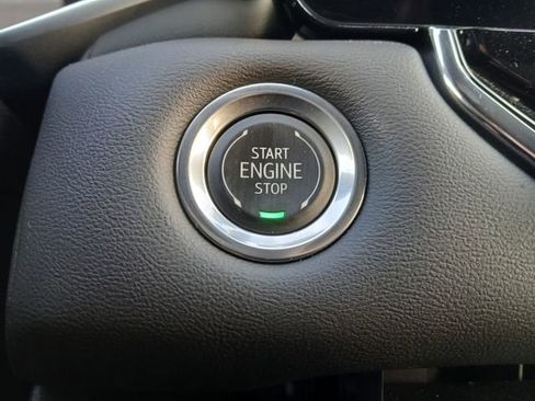 New 2025 GMC Canyon Elevation w/ Convenience Package image 26