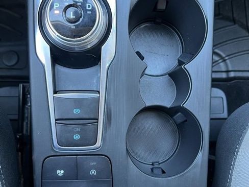 Used 2020 Ford Escape SE image 30