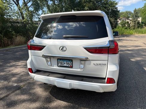 Used 2016 Lexus LX 570 4WD w/ Luxury Package image 29