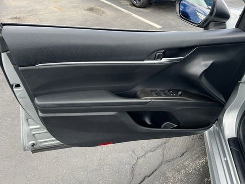 Used 2024 Toyota Camry SE FWD image 23