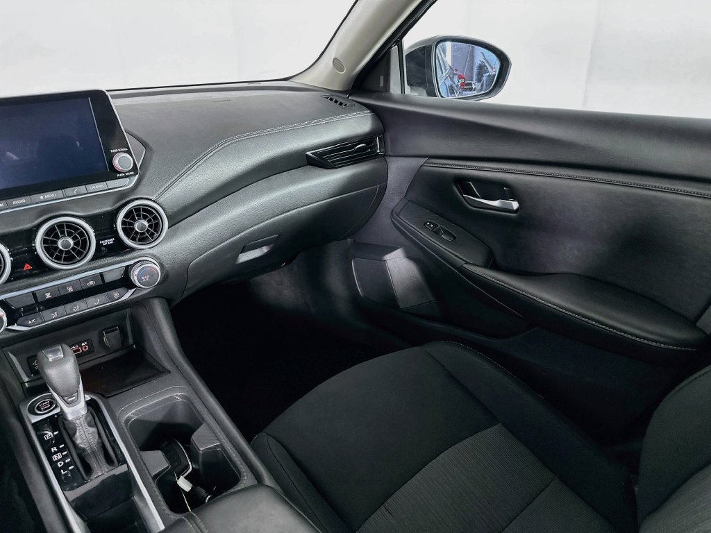 Used 2025 Nissan Sentra SV FWD image 29