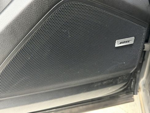 Certified 2025 Porsche Cayenne AWD/4WD image 29