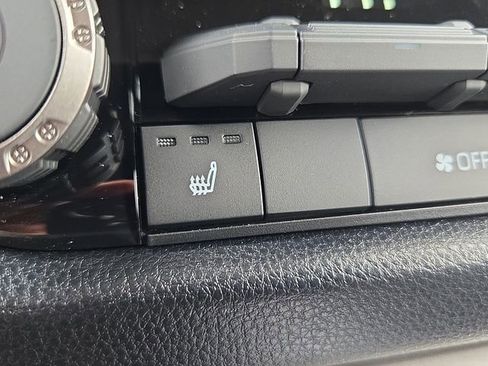 New 2026 Toyota Tundra SR5 AWD/4WD image 17