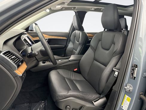 Used 2023 Volvo XC90 T8 Plus w/ Protection Package Premier AWD/4WD image 11