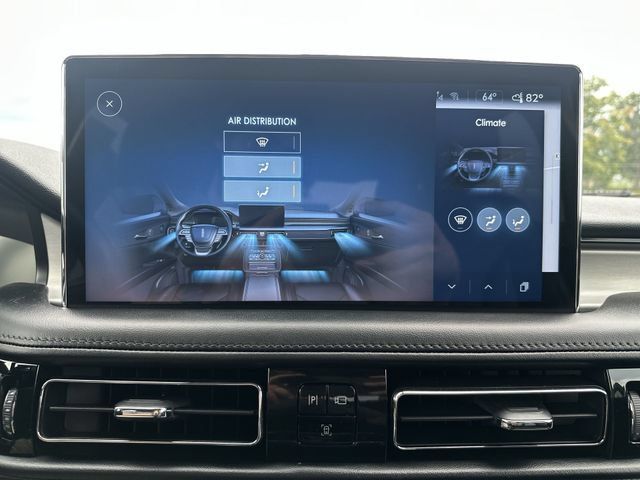 Used 2023 Lincoln Nautilus AWD w/ Premium Package image 18