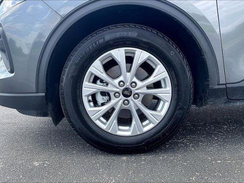 Certified 2025 Ford Escape Active FWD image 9
