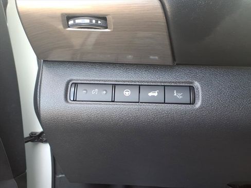 Certified 2023 Nissan Pathfinder Platinum image 22