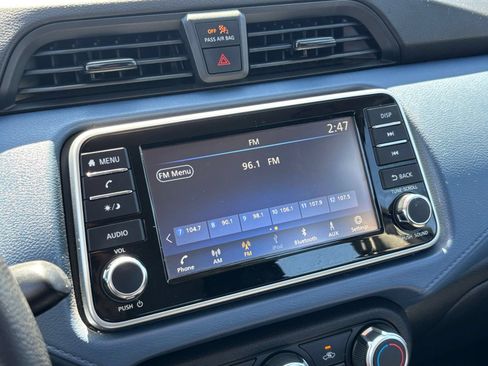 Used 2025 Nissan Versa SV FWD image 20