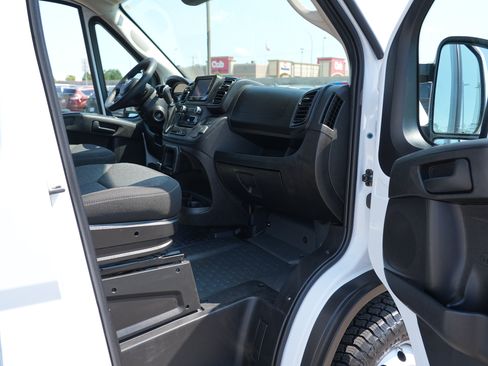 Used 2023 RAM ProMaster 2500 FWD image 19