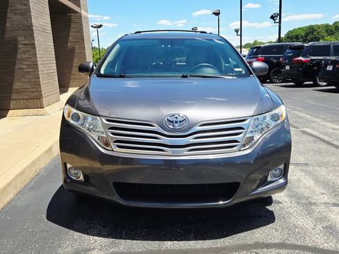 Used 2011 Toyota Venza AWD w/ Convenience Pkg image 2
