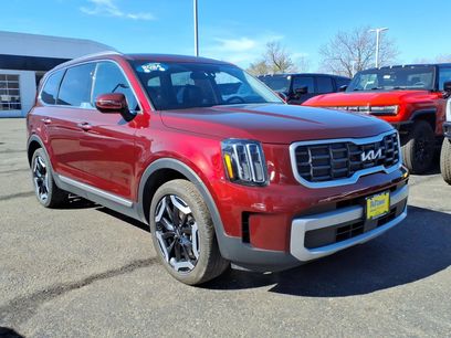 Used 2024 Kia Telluride S w/ S Sunroof Package