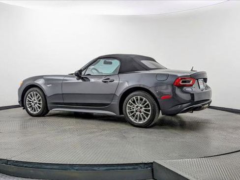 Used 2018 FIAT 124 Spider Classica image 27