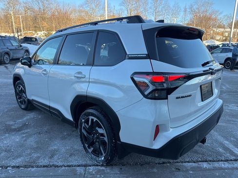 Used 2025 Subaru Forester Limited image 4