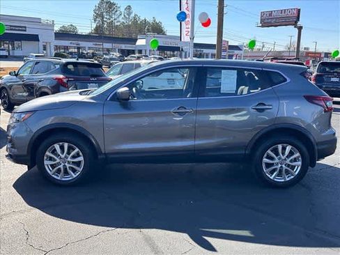 Used 2022 Nissan Rogue Sport S image 6