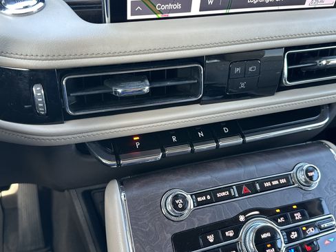 Used 2024 Lincoln Aviator Reserve w/ Elements Package Plus RWD image 34