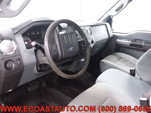 Used 2011 Ford F250 XLT w/ Chrome Pkg image 11
