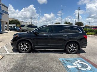 Used 2021 Honda Pilot Touring video 1
