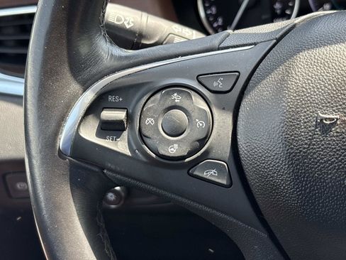 Used 2018 Buick Enclave Avenir w/ Avenir Technology Package image 19