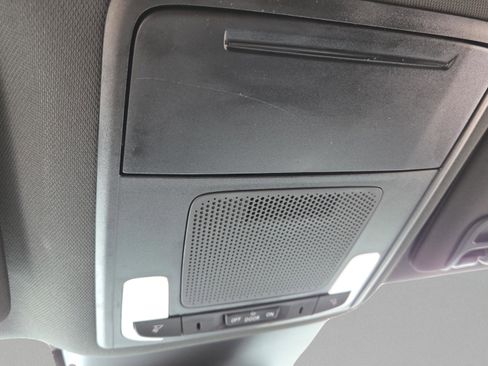 Used 2023 Honda Pilot Sport image 29