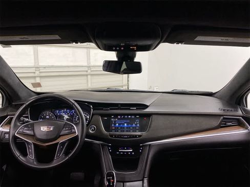 Used 2017 Cadillac XT5 Platinum image 14