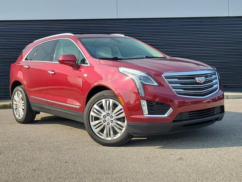 Used 2017 Cadillac XT5 Premium Luxury FWD image 4