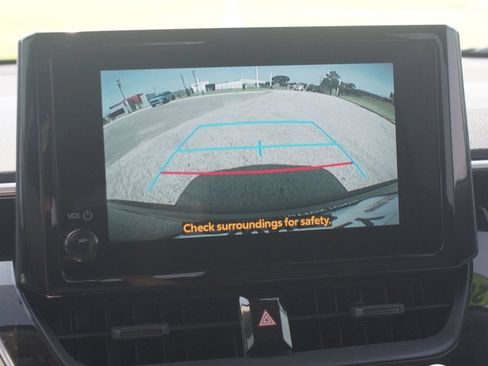 Used 2026 Toyota Corolla Cross LE FWD image 7