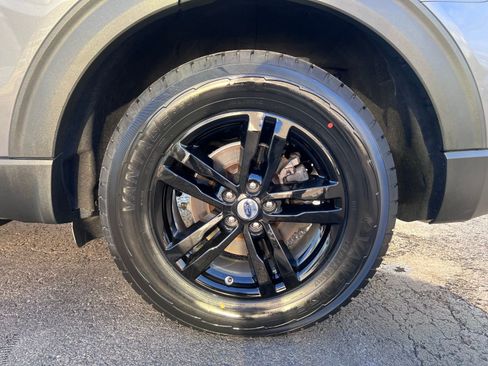 Used 2022 Ford Explorer XLT image 20