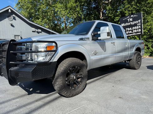 Used 2014 Ford F250 Lariat w/ Lariat Interior Package image 35