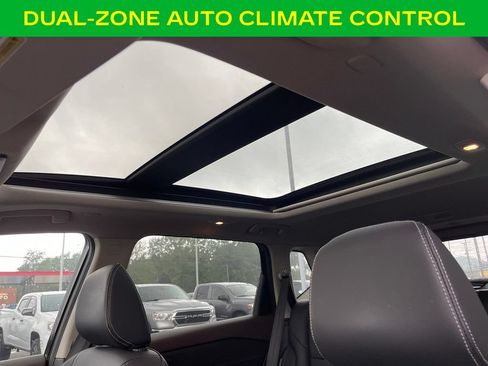 Used 2023 Nissan Rogue SL AWD/4WD image 17