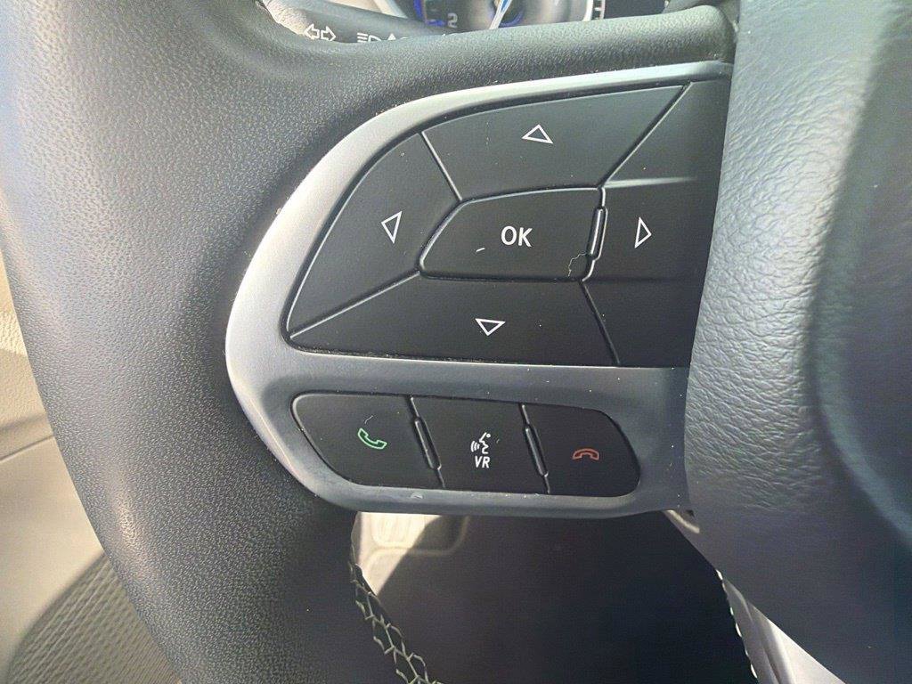 Used 2024 Chrysler Pacifica Touring-L FWD image 26