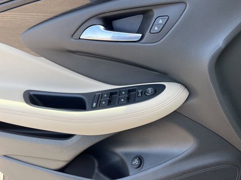 Used 2020 Buick Envision Preferred w/ LPO, Cargo Package FWD image 14