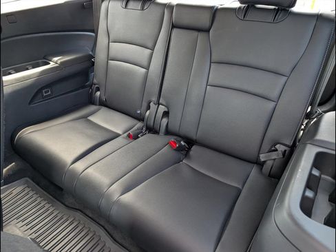 Used 2020 Honda Pilot Touring image 8