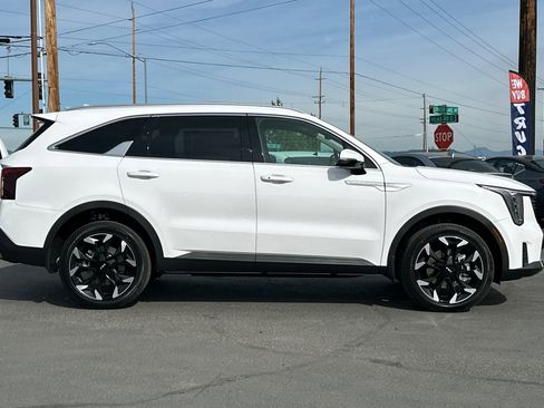 New 2026 Kia Sorento EX AWD/4WD image 3