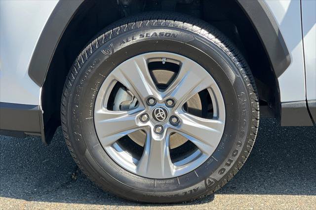 Certified 2023 Toyota RAV4 LE AWD/4WD image 30