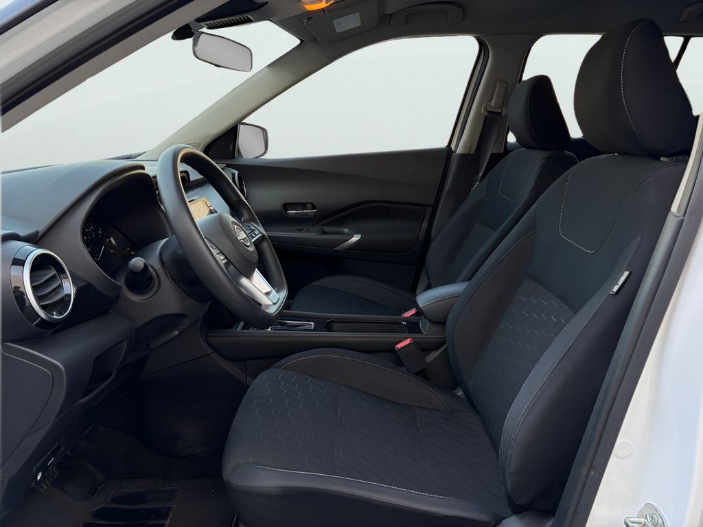 Used 2023 Nissan Kicks SV FWD image 12