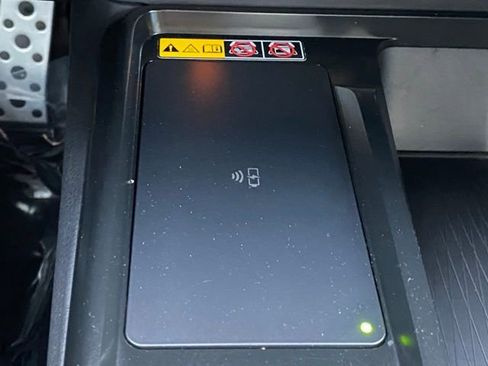 Certified 2025 Toyota Camry SE image 17