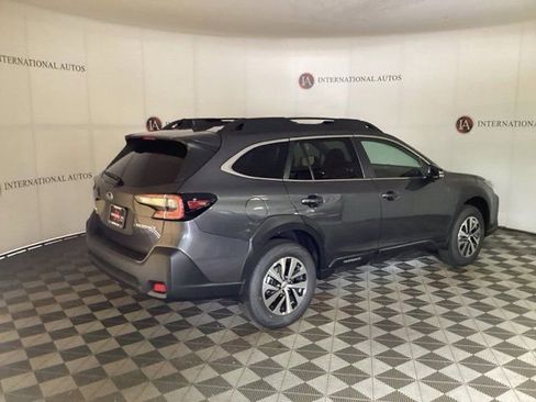 Certified 2025 Subaru Outback Premium image 4